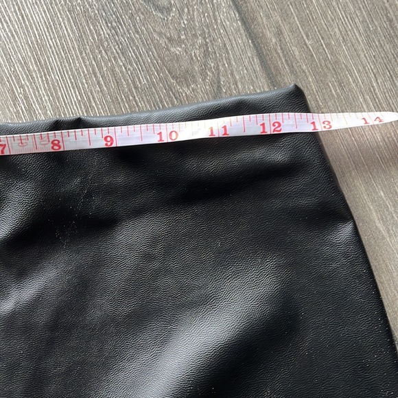 H&M | Black Pleather Skinny Pants - Picture 4 of 7